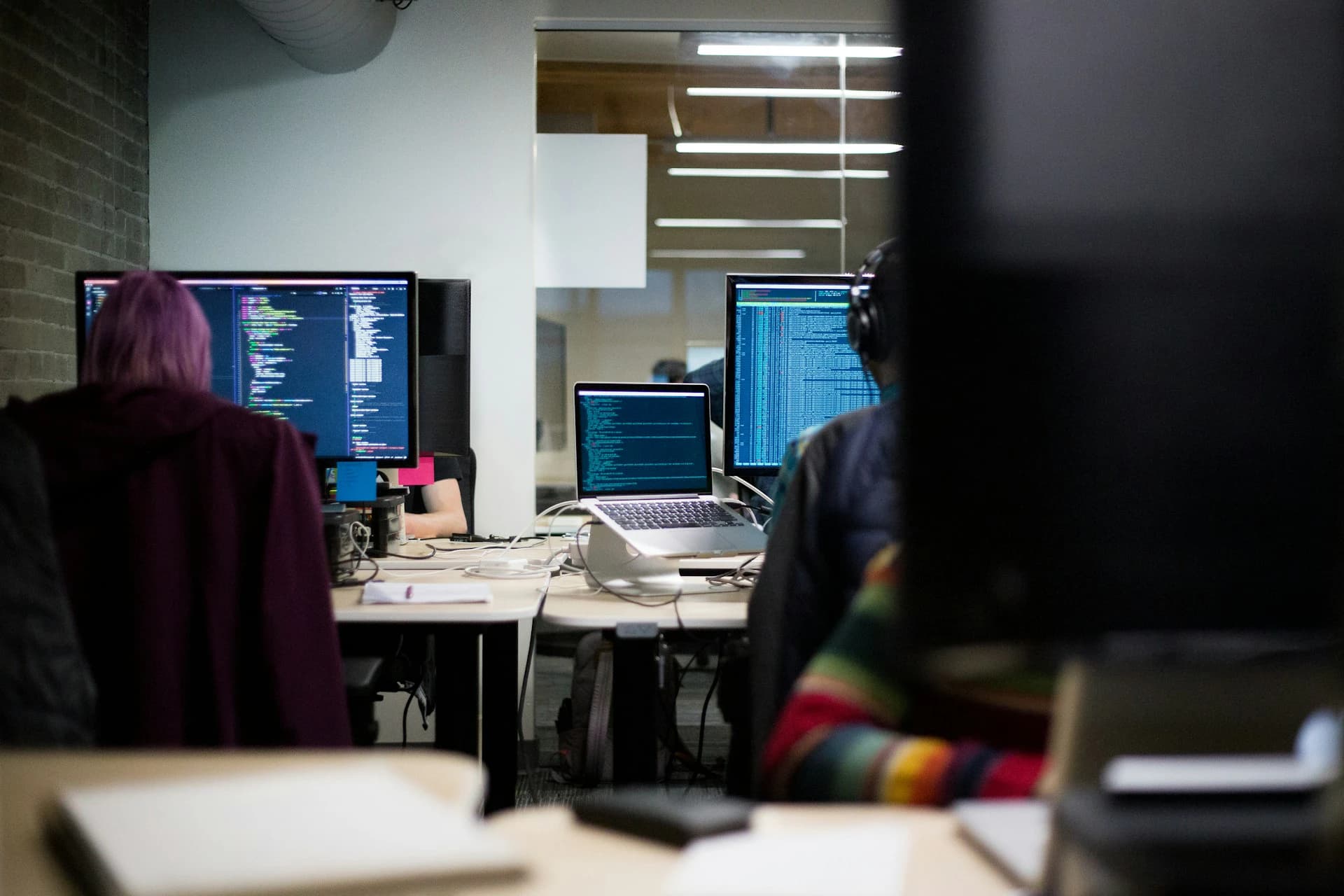 Is Your Dev Team a Good Fit? The Green Flags to Look for When Hiring a Developer ✅
